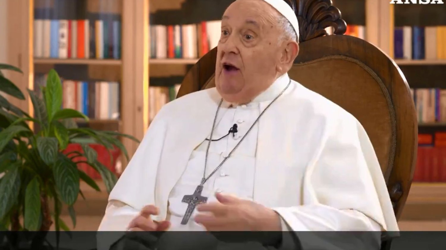 Słowa papieża Franciszka o białej fladze Ukrainy wywołały burzę.