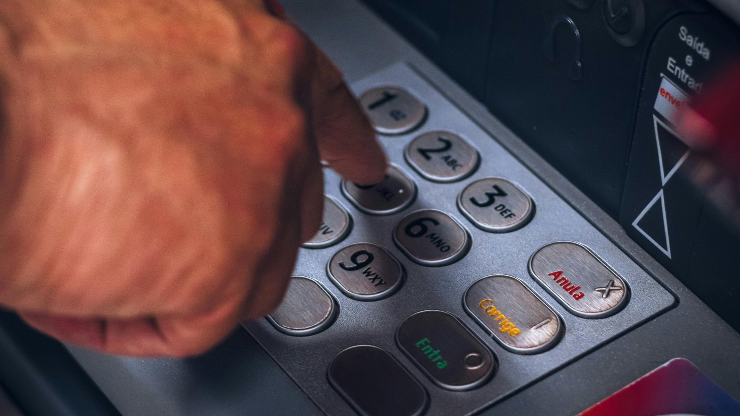 Jakie są limity wypłat w bankomatach?