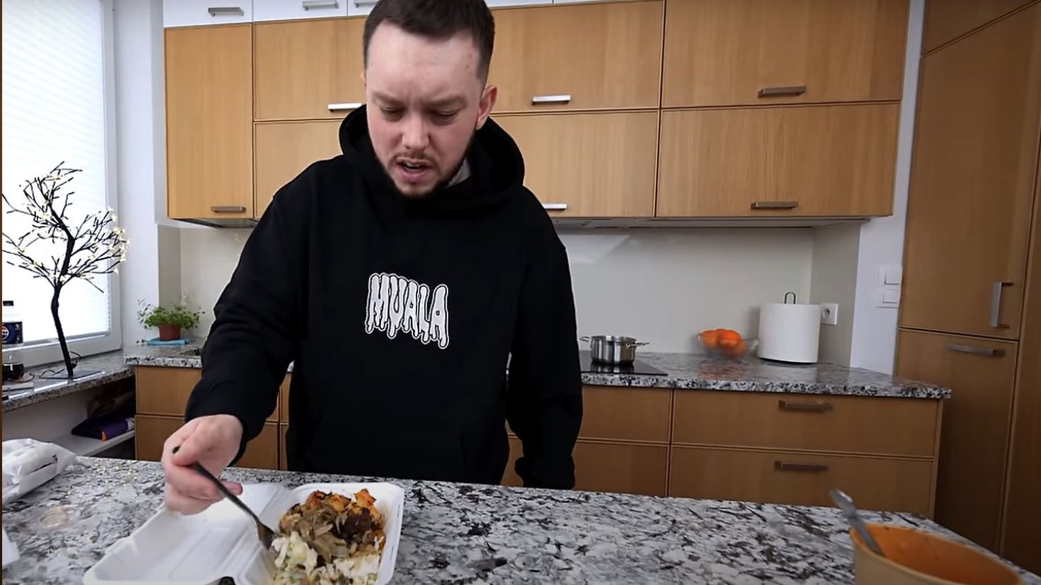 Książulo zrobił test jedzenia z Sejmu.