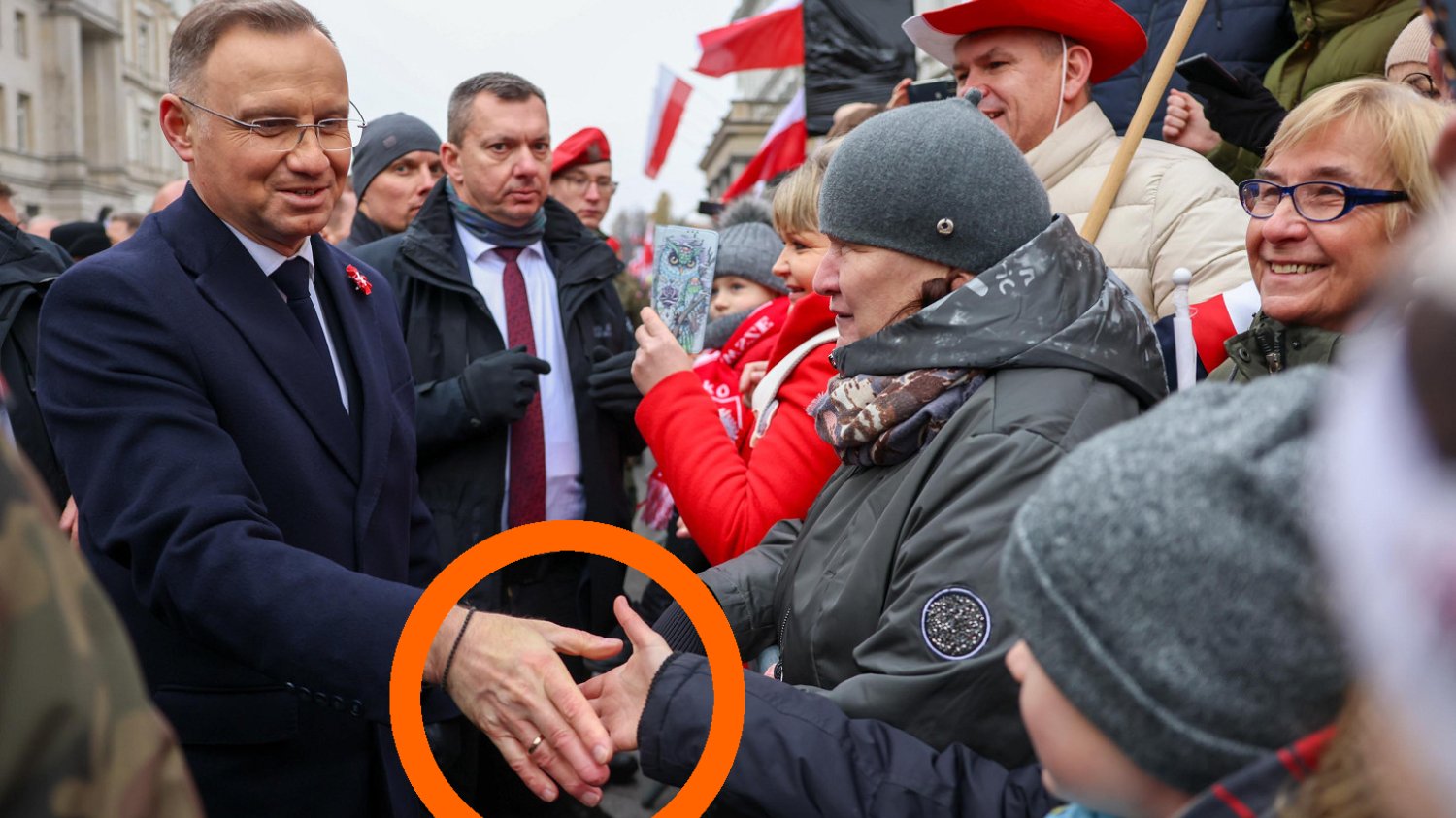 Andrzej Duda palec dłoń prezydent co się stało paznokieć wypadek kontuzja