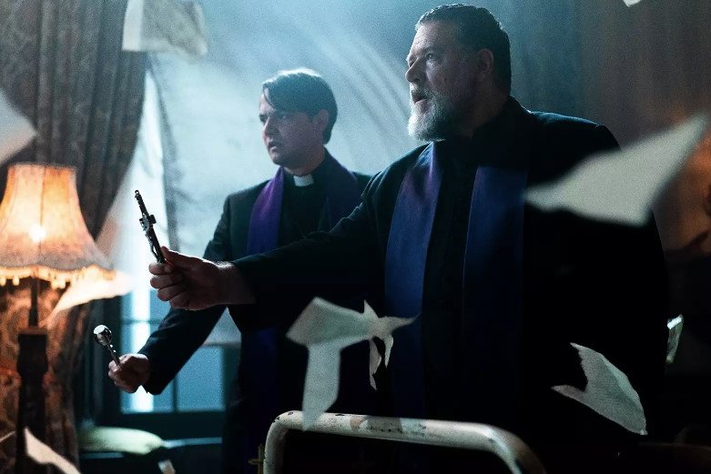 Egzorcysta papieża online netflix russell crowe na faktach prawdziwe wydarzenia opinia recenzje
