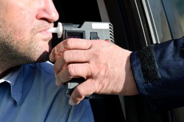 Unia Europejska ma wprowadzić drakońskie limity spożycia alkoholu za kierownicą.