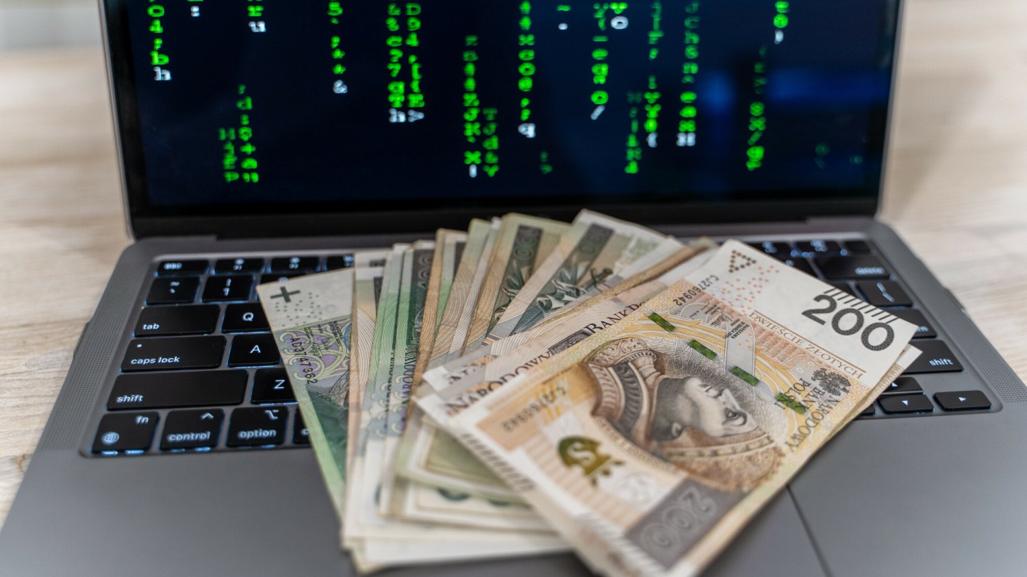 praca it programowanie ai języki programowania pensje oferty pracy raport analiza praca it programowanie ai języki programowania pensje oferty pracy raport analiza