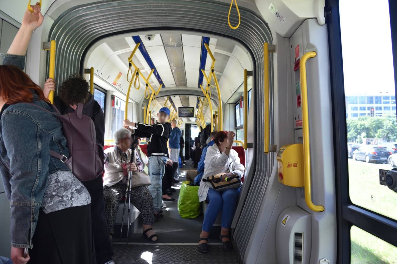 Kierowca autobusu wyprosił ojca z dzieckiem. Pasażerowie oburzeni