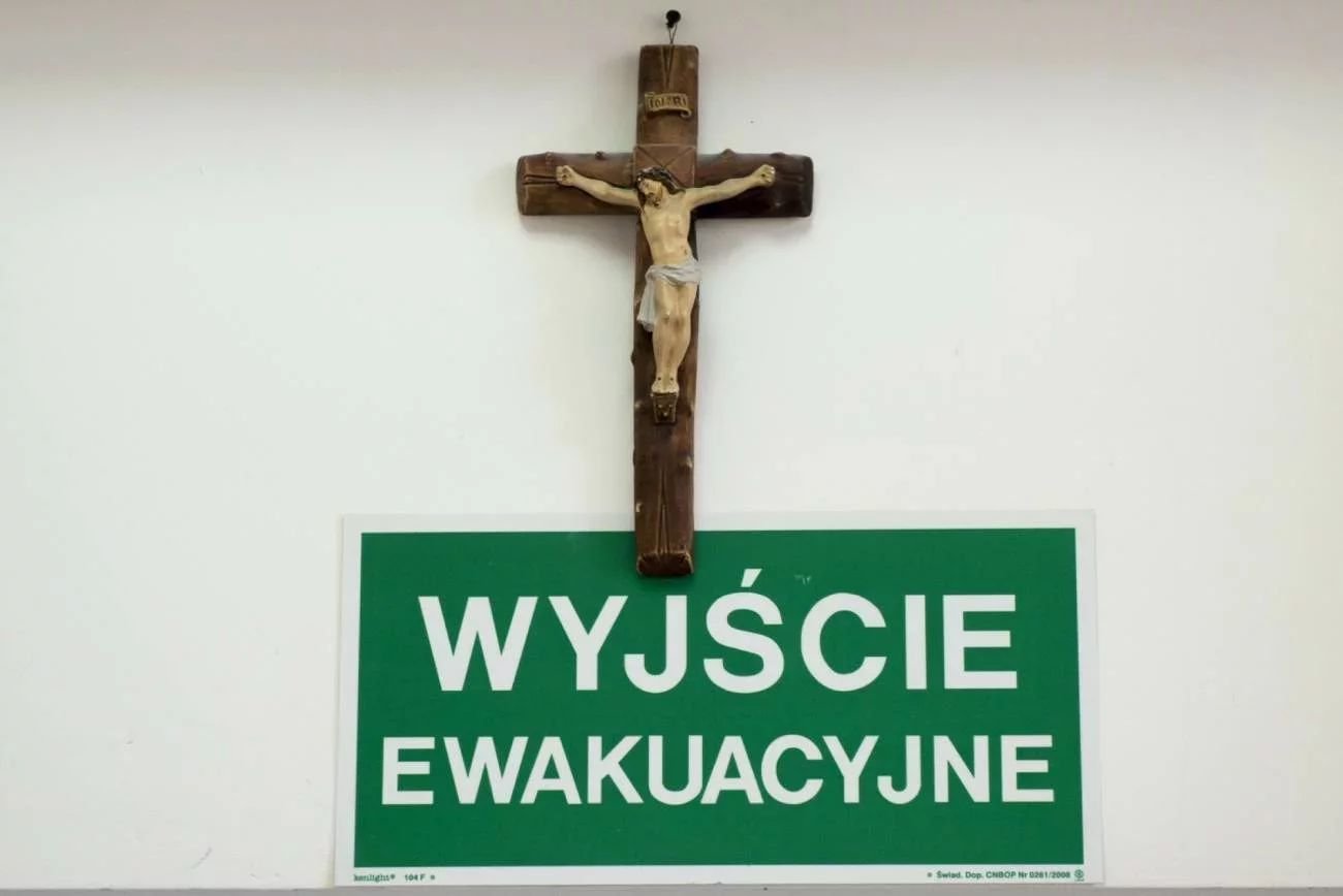 Szkoła w Tychach każe dzieciom odmawiać zdrowaśki.