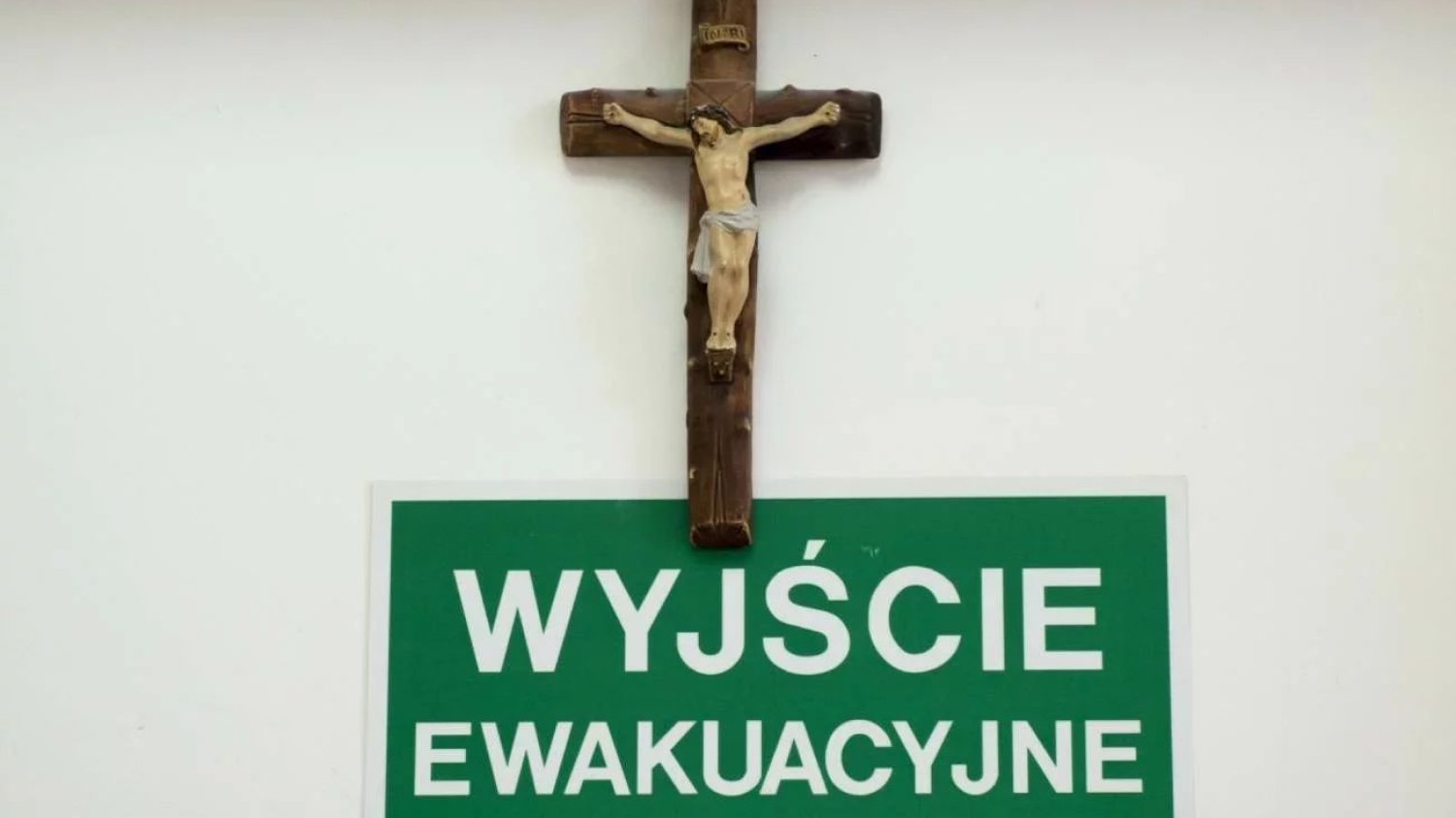 Szkoła w Tychach każe dzieciom odmawiać zdrowaśki.