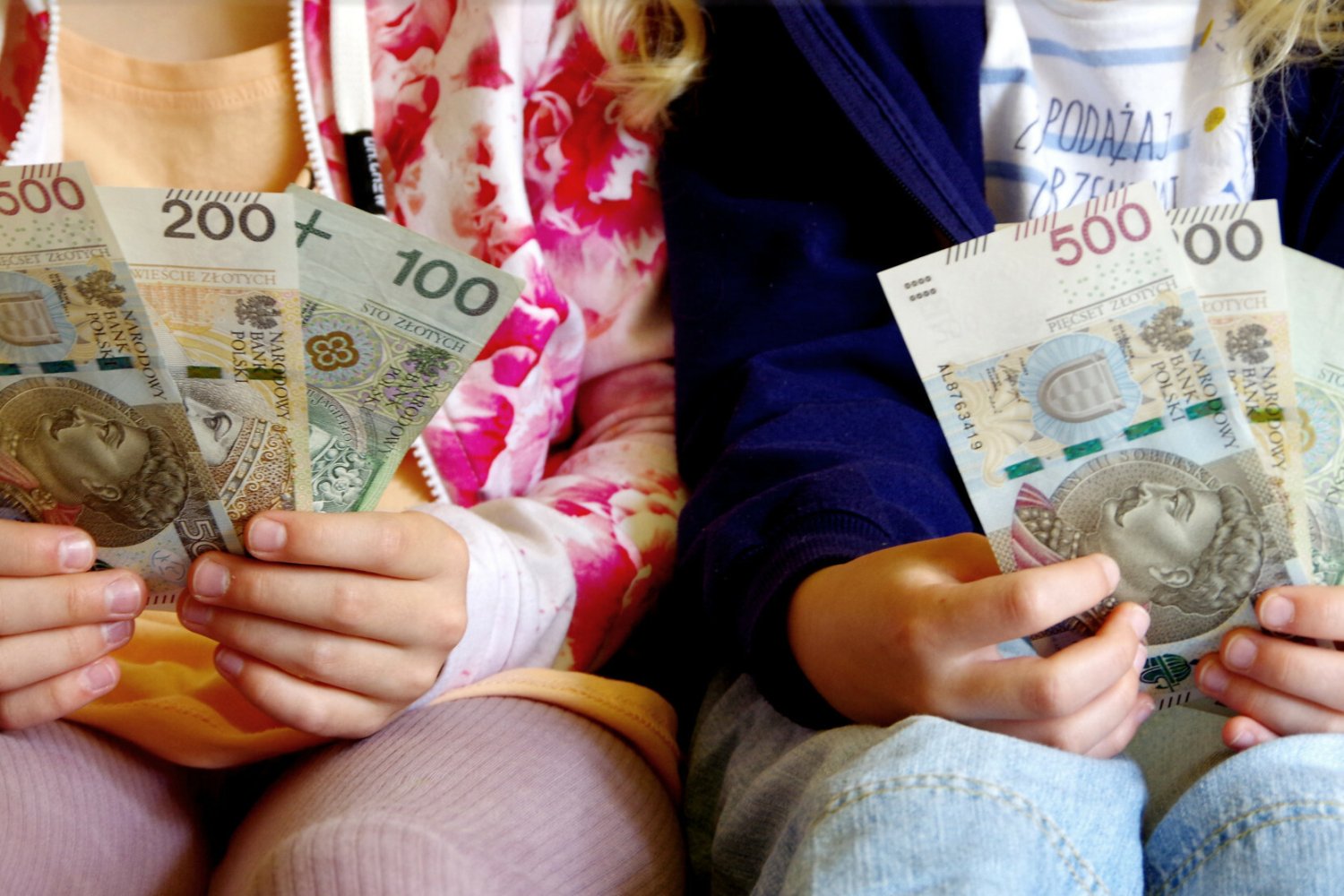 800+ emerytury bezwarunkowy dochód podstawowy co to jest w Polsce obywatelski projekt