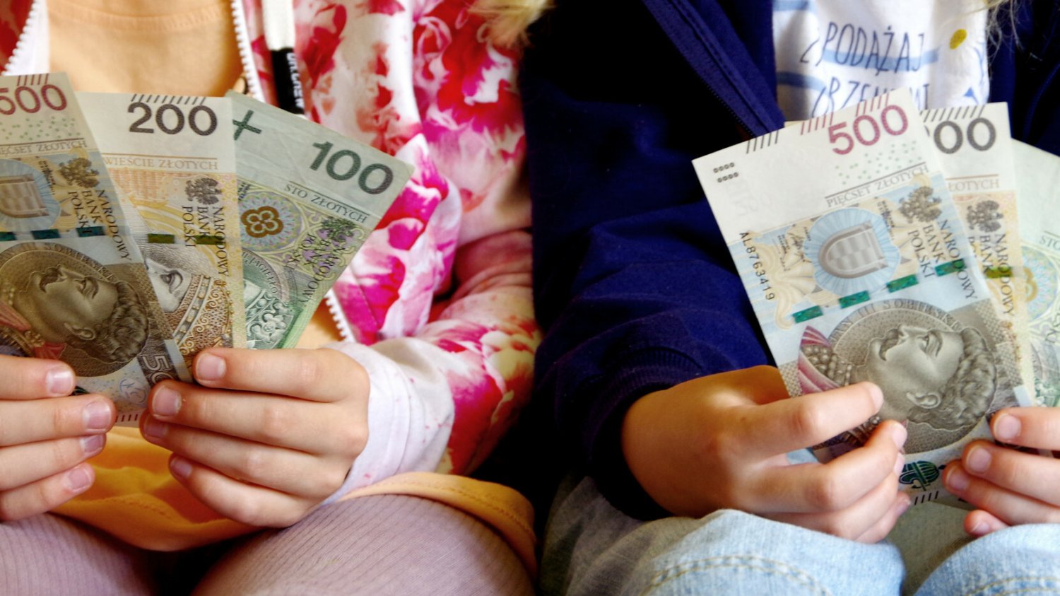 800+ emerytury bezwarunkowy dochód podstawowy co to jest w Polsce obywatelski projekt