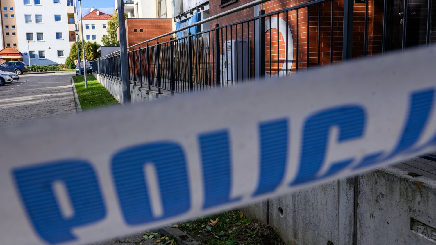 Tragedia w Ciechanowie. Znaleziono ciała małżeństwa. Prawdopodobnie doszło do tzw. samobójstwa rozszerzonego.