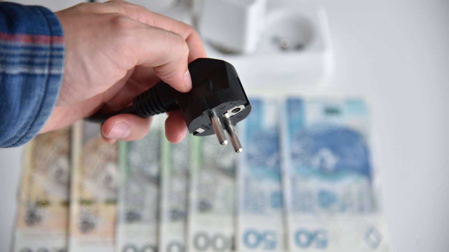 co najwięcej prądu zużywa w domu sprzęt agd płyta indukcyjna kuchenka czajnik zmywarka lodówka ceny podwyżki prądu