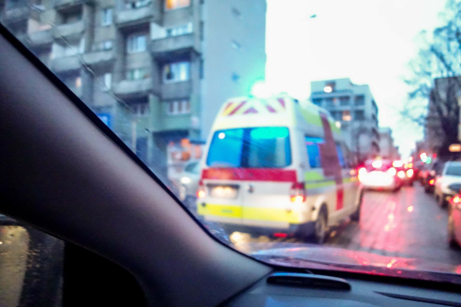 Dziecko wyprzedziło lekarzy. Poród zaczął się w taksówce.
