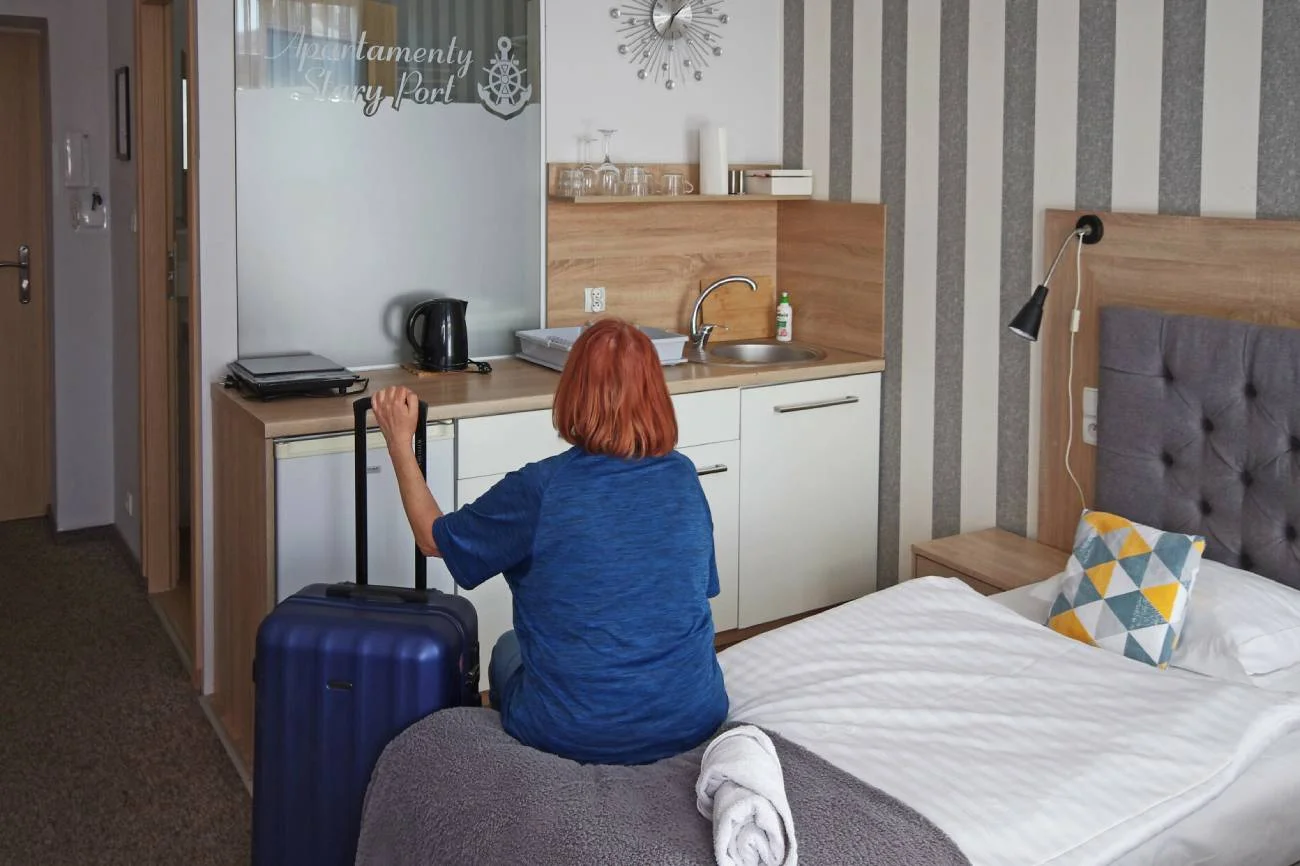 Czego nigdy nie używać w pokoju hotelowym? Ekspertka zdradza