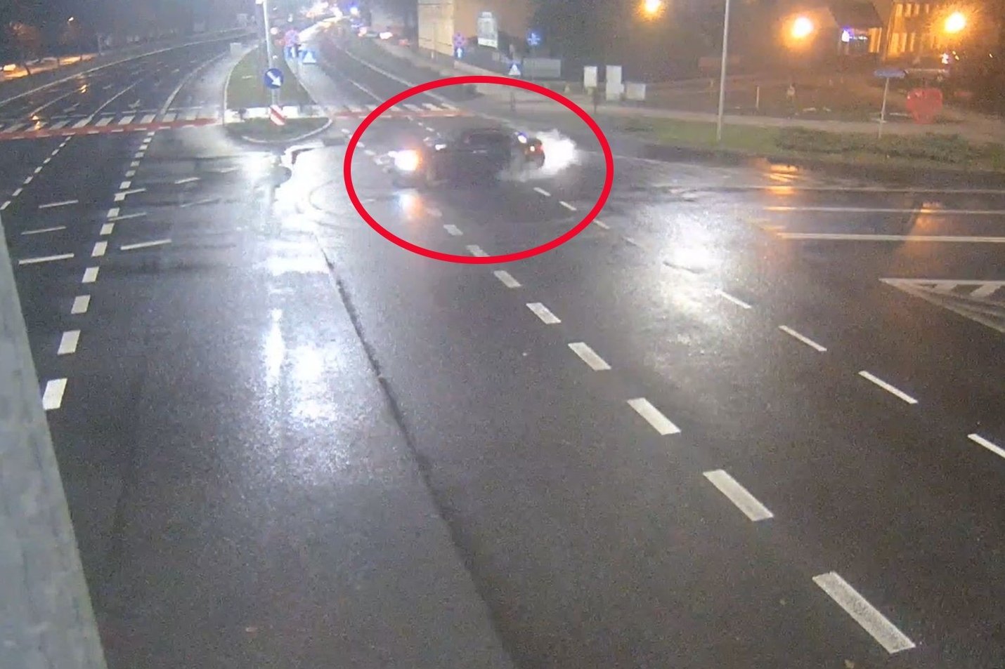 26-letni kierowca kręcił bączki w centrum Leszna, będąc w stanie nietrzeźwym.