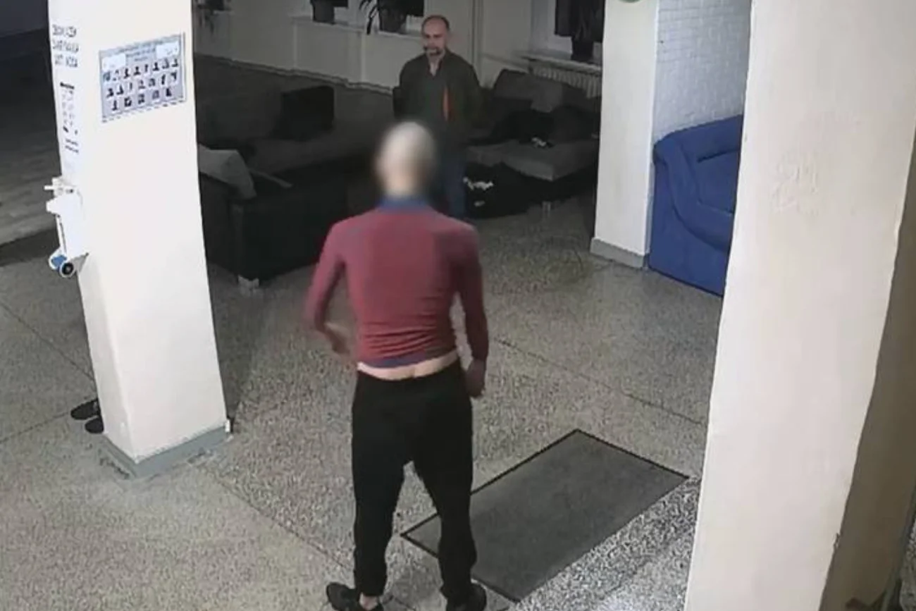 Mężczyzna opuścił więzienie i napadł na internat. Interweniowała policja